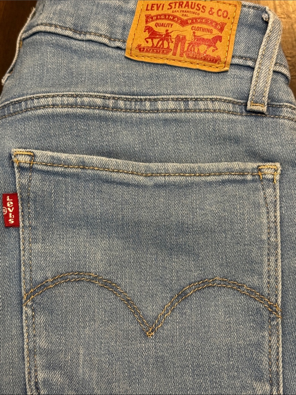 Levi's 725 High-Rise Bootcut Light Blue Denim Jeans Size 29 - Picture 3 of 3